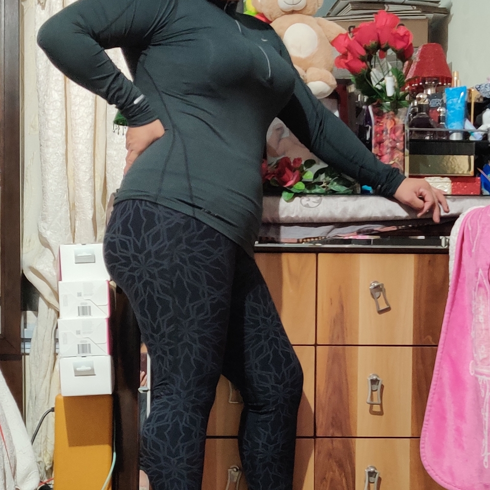 NIKE WOMEN'S DRI_FIT LONG SLEEVE RUNNING SZ SMALL - Picture 8 of 8